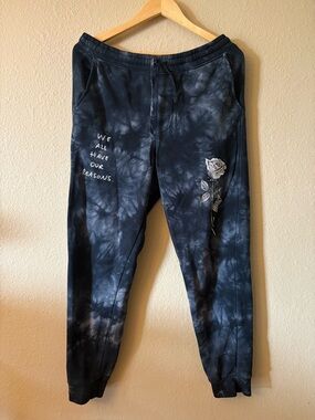 Melodie Tie Dye Jogger Pants Medium Black Reasons Rose Graphic Drawstring